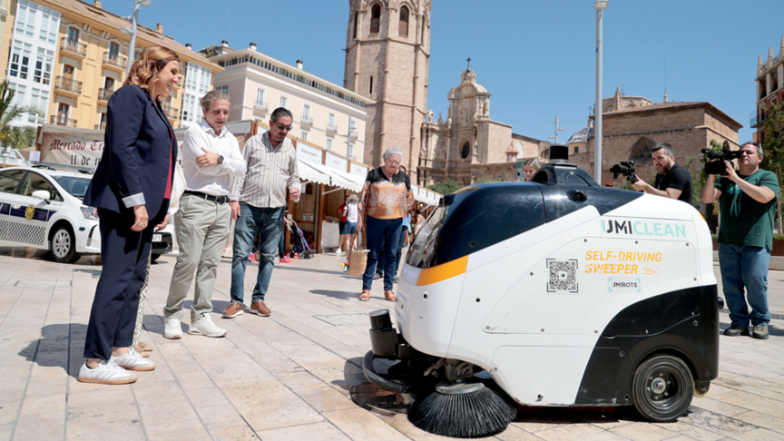 vehicle autònom de neteja viària